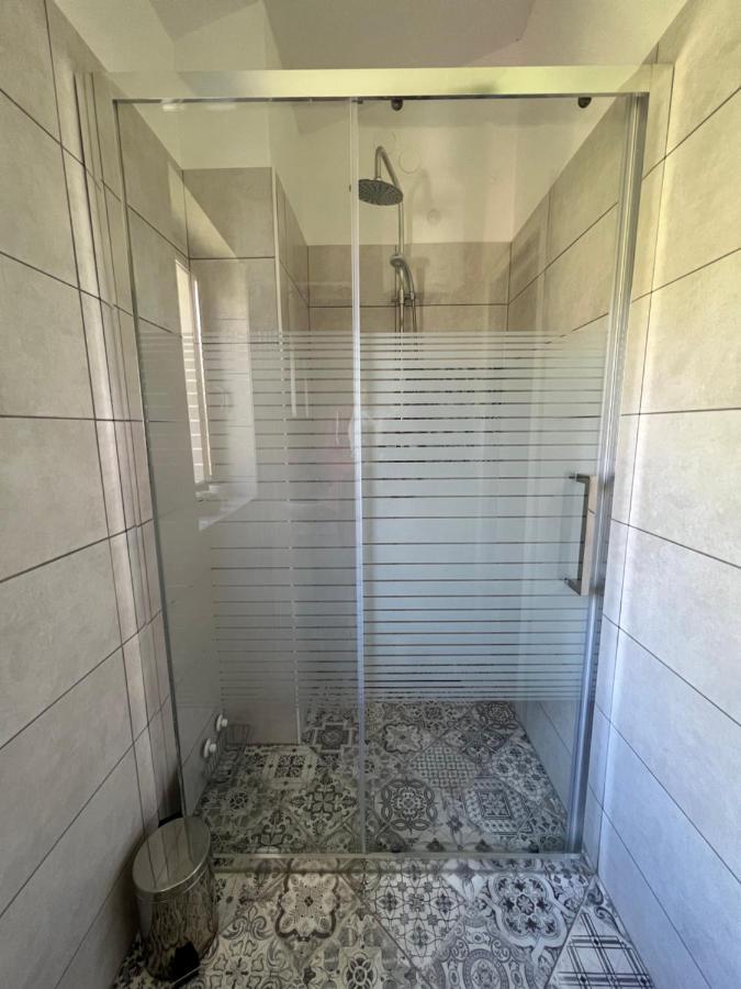 Apartman Maroon Lovran Luaran gambar